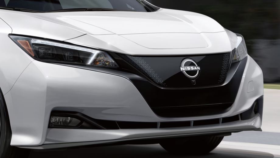 2024 nissan leaf front