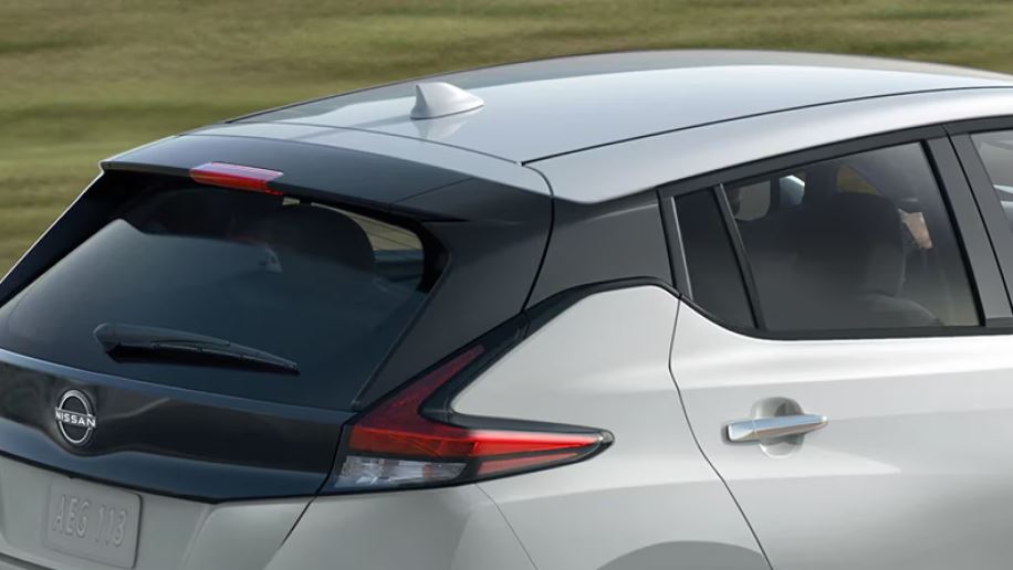 2024 nissan leaf roofline