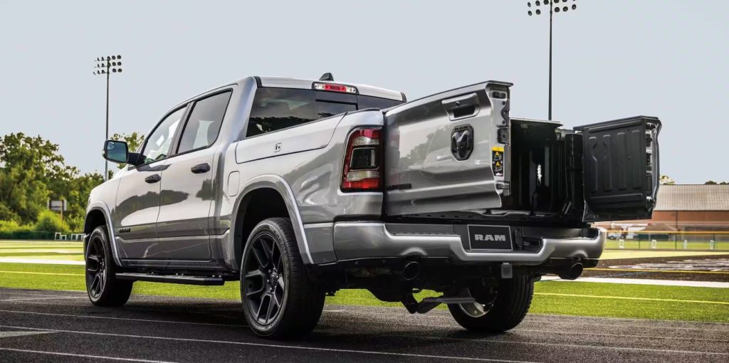 2023 ram 1500 silver opening tailgate