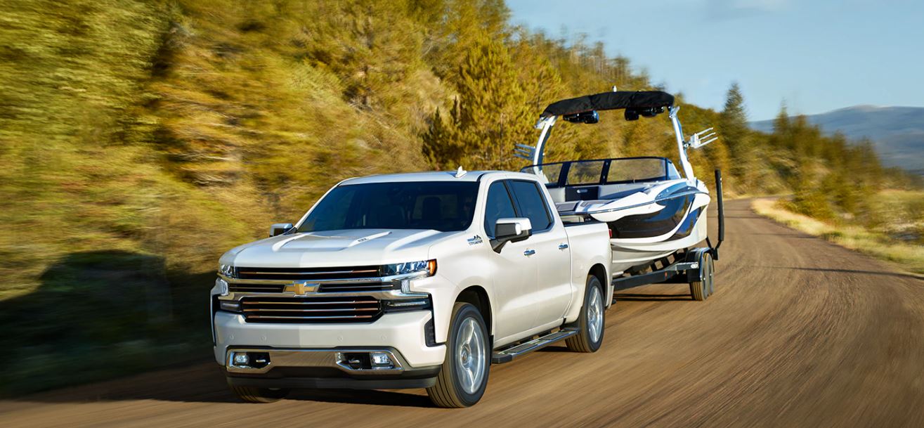 2020 Chevrolet Silverado 1500 towing boat